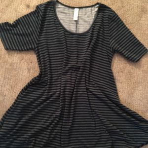 Lularoe XS Perfect T